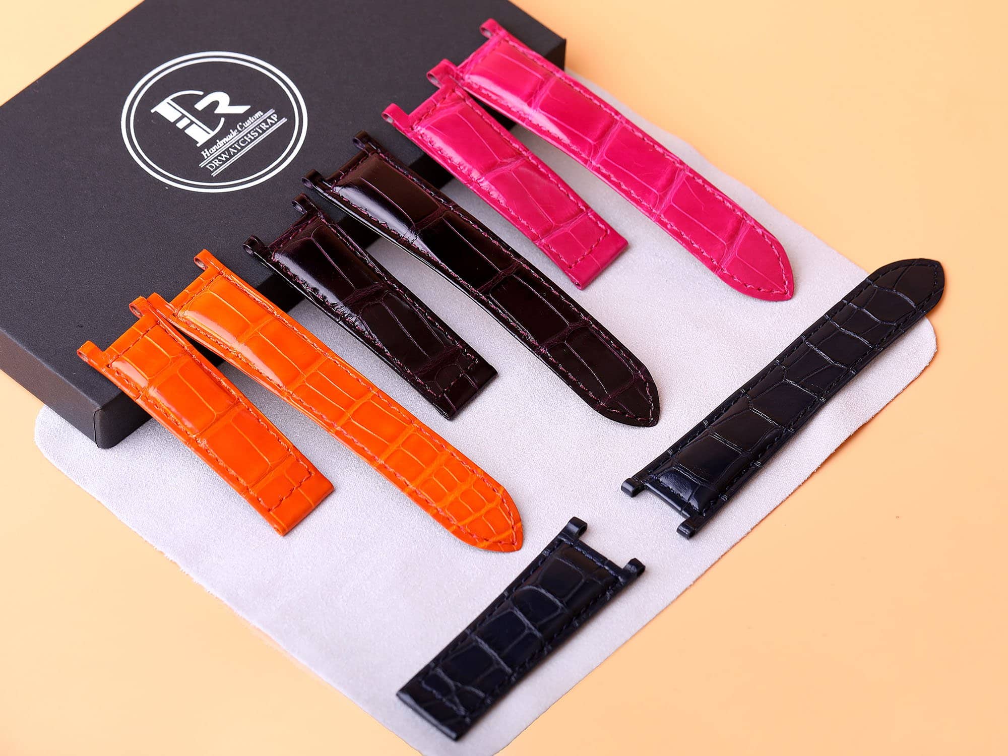 18mm 20mm Genuine best quality American Alligator Orange Pink Black Blue leather watch strap and watch band replacement for Cartier De Pasha watches from DR Watchstrap - Shop the 100% handmade crocodile leather straps and watch bands online at a low price