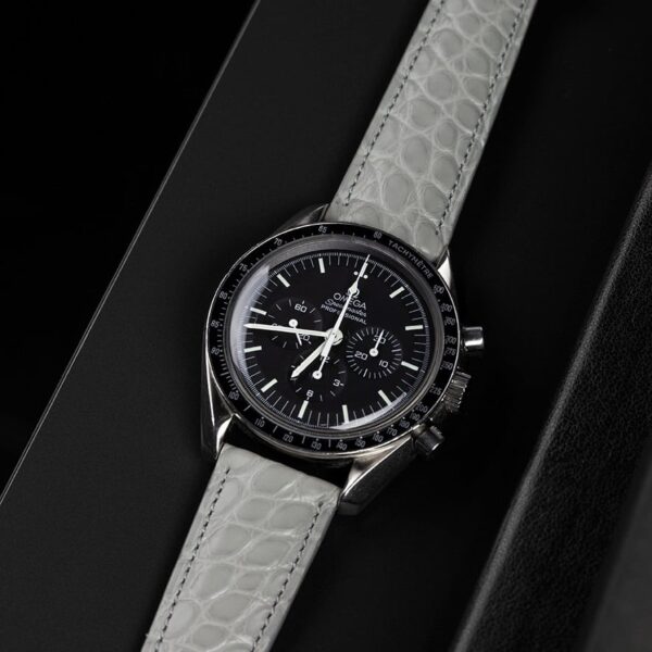 Handmade leather watch strap Early Grey Alligator Round scale - Image 2