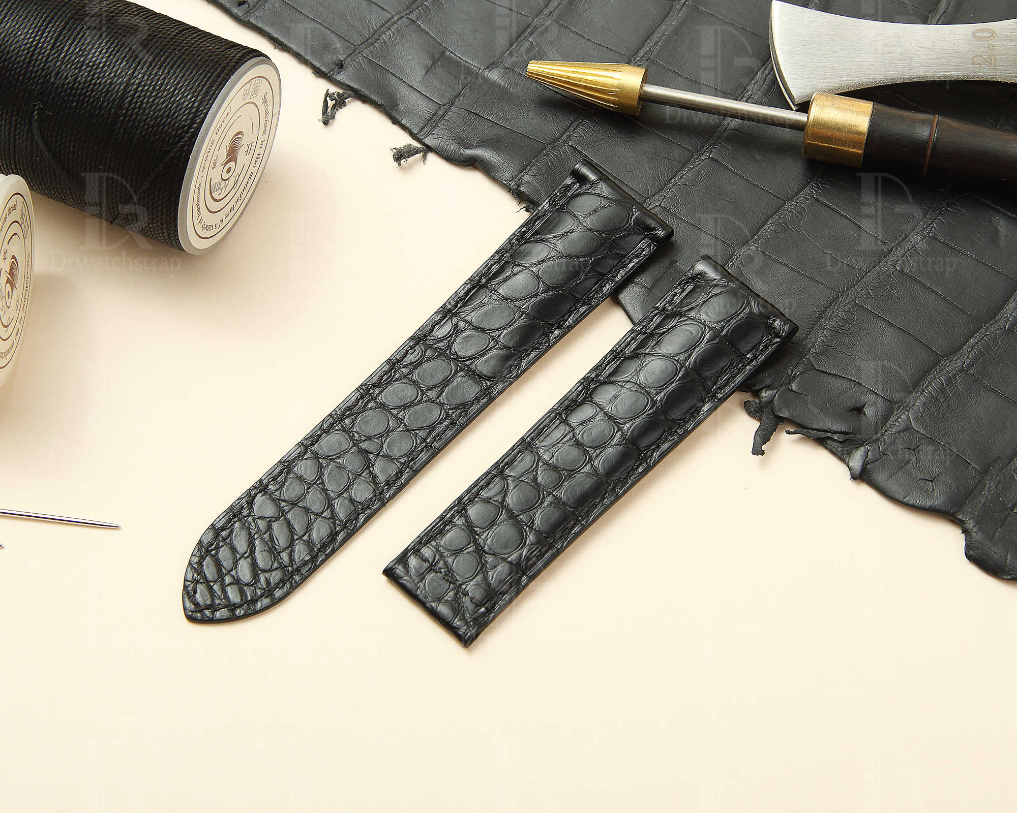 The best quality genuine custom handmade American Alligator leather black strap and watch band round-scale replacement for Cartier Tank & Ronde Solo mans and women's luxury watches - 100% Customized bespoke crocodile leather straps & watch bands from DR Watchstrap at a low price