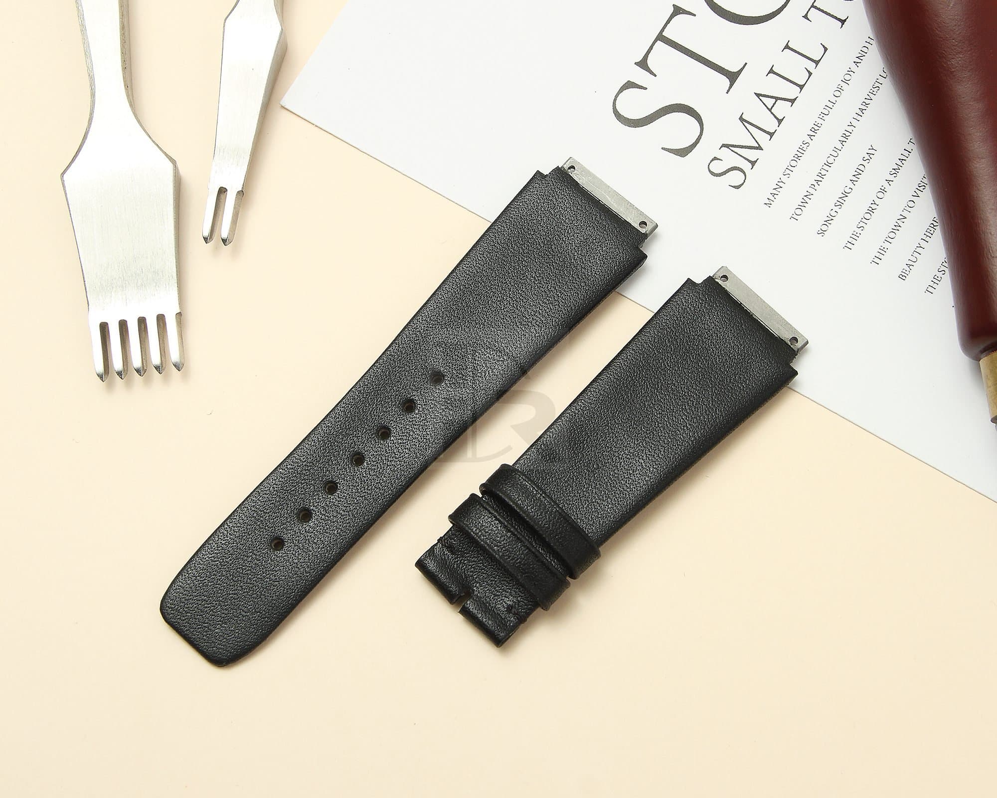 Luxury Watch strap in smooth calfskin leather