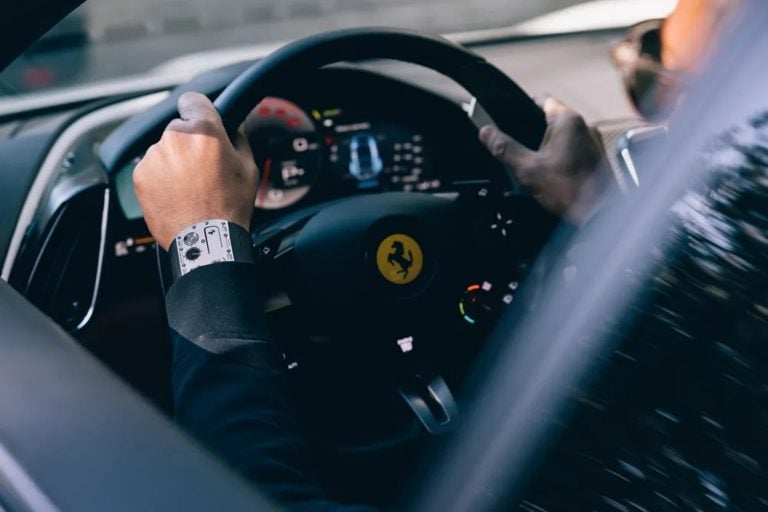 The-world-thinnest-watch-rm-up-01-ferrari